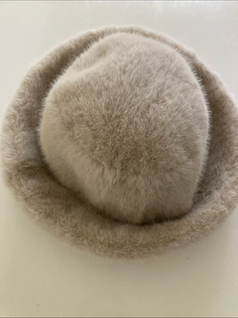 Plush Faux Fur Bucket Hat in Light Taupe